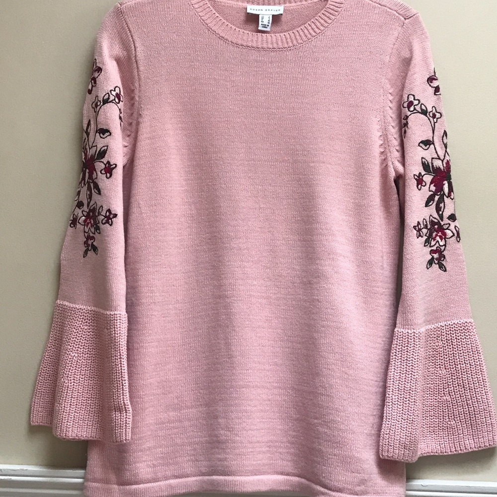 SUSAN GRAVER KNIT SWEATER